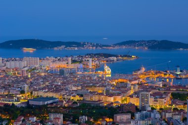 Toulon bir bahar gece