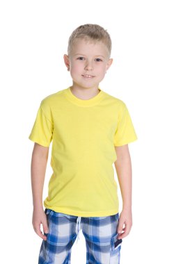 Sevimli küçük çocuk sarı gömlekli