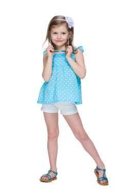 Oldukça gözlüklü küçük kız moda