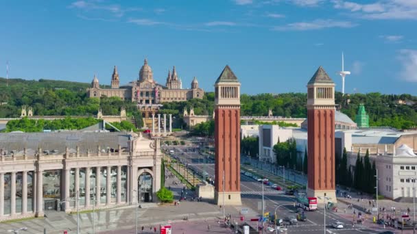 Όμορφη θέα στο The Εθνικό Μουσείο Τέχνης της Καταλονίας στη Βαρκελώνη. — Αρχείο Βίντεο