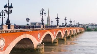 Timelapse Bordeaux şehirde günbatımı zaman yakınlaştırma
