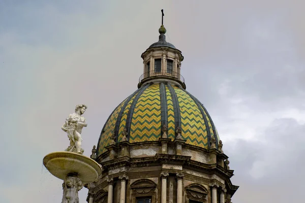 Piazza प्रिटोरिया डी Palermo सिसिलिया — स्टॉक फ़ोटो, इमेज