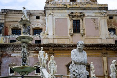 Pretoria Meydanı, o della vergogna, di Palermo 