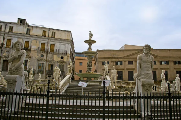 比勒陀利亚广场，o della vergogna, di Palermo — 图库照片