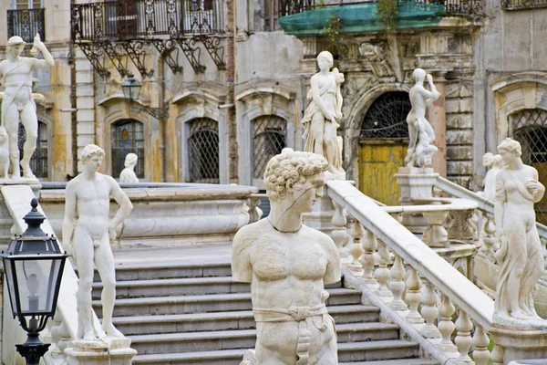 比勒陀利亚广场，o della vergogna, di Palermo — 图库照片