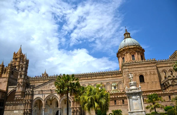 Maestosa Cattedrale di Palermo — Fotografia de Stock