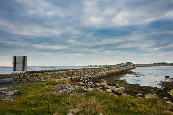 Άποψη της γέφυρας Carricklegaun στην Leitir mor, Co. Galway. — Φωτογραφία Αρχείου