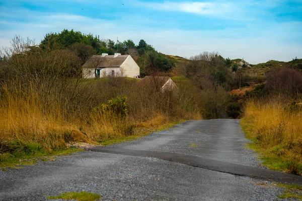 Προβολή του ένα εξοχικό σπίτι Rosmuck, το Connemara, Co Galway. Royalty Free Φωτογραφίες Αρχείου