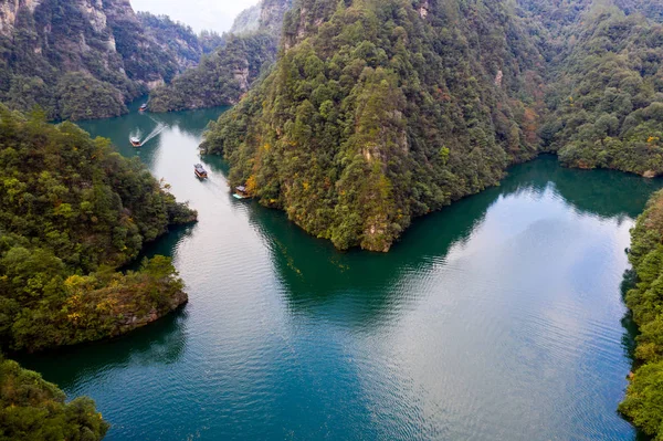 Διάσημη τουριστική attaction Bao Feng λίμνη στο Zhangjiajie Κίνα — Φωτογραφία Αρχείου