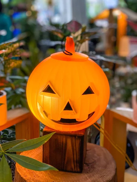 Vertical photo of plastic halloween pumpkin jack o lantern — ストック写真