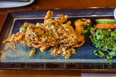 Asya yemekleri, sebzeli kızarmış yengeç.