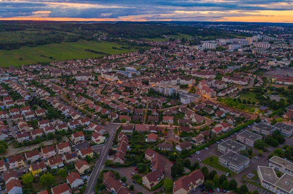 Vista panoramica aerea ad alto angolo della città di Digione al tramonto — Foto Stock