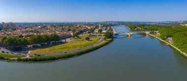 Rhone Nehri Avignon, Fransa 'nın hava panoramik fotoğrafı