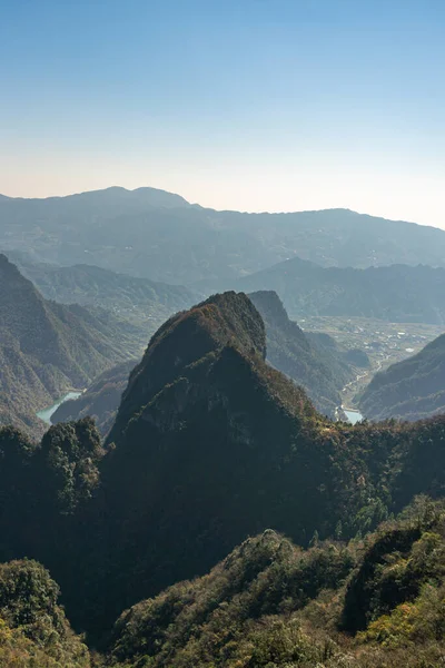 Όμορφη εναέρια ορεινό τοπίο στην επαρχία Hunan, Κίνα — Φωτογραφία Αρχείου
