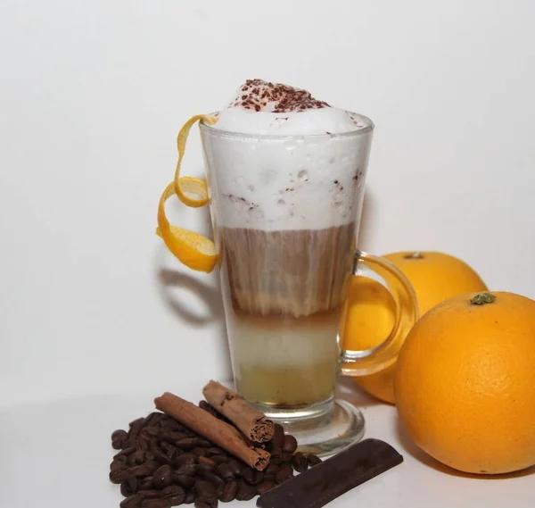 Cappuccino com laranja — Fotografia de Stock