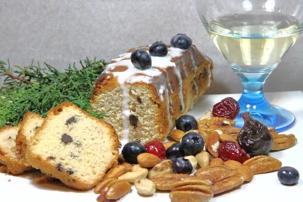 Budín de Navidad con arándanos y chocolate — Foto de Stock