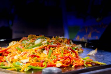 Taco ve felafel Street adil hazırlanıyor eller