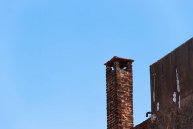 şömineli eski tuğla İnşaat