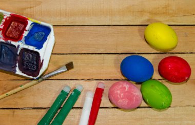 Resim yumurta Paskalya rustik ahşap zemin için