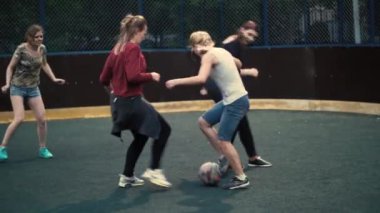 Eğitim kadın futbol takımı. 