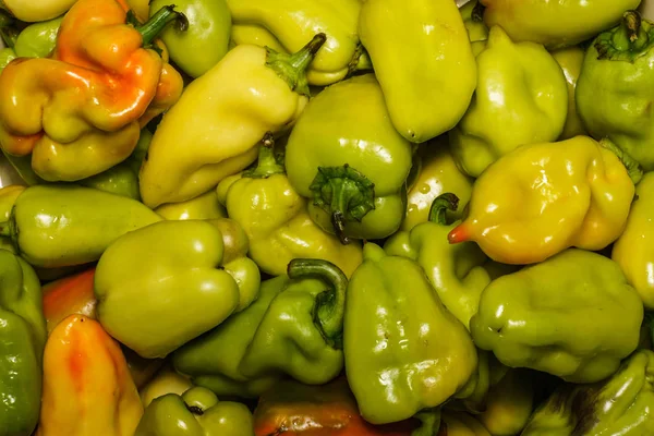 renkli biber, doğal arka plan.