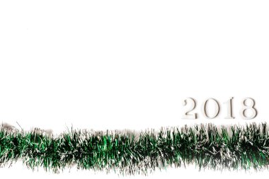 Beyaz bir arka plan üzerinde mutlu yeni yıl 2018. 
