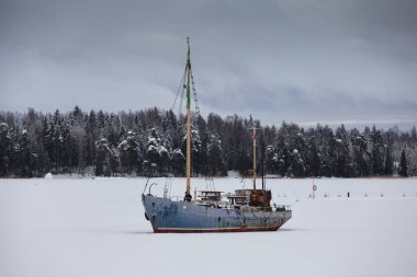 Donmuş gölde, Finlandiya gemi