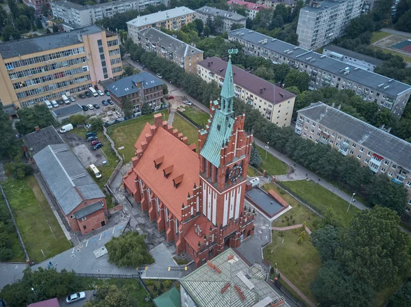 Вид с воздуха на храм Святого Семейства в Калининграде — стоковое фото