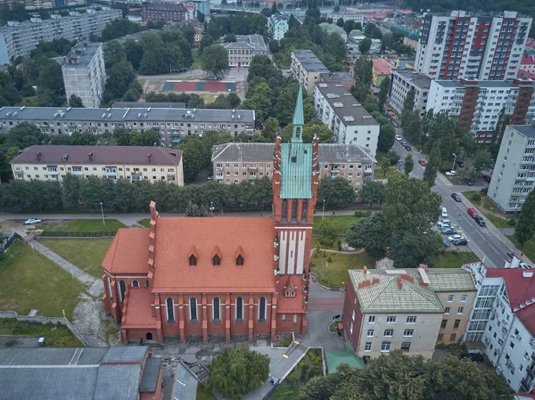 Вид с воздуха на храм Святого Семейства в Калининграде — стоковое фото