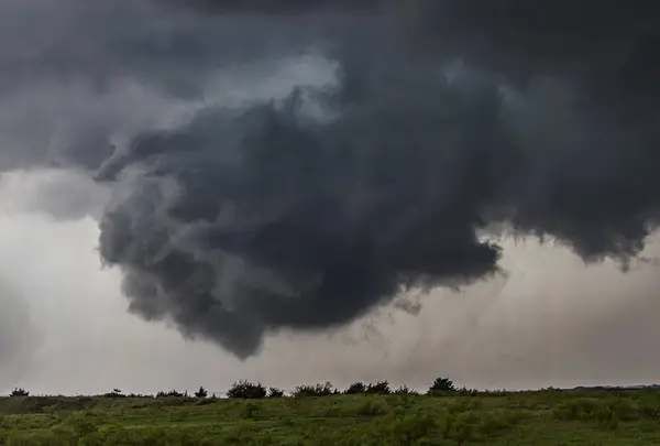 Nube giratoria sobre área rural —  Fotos de Stock