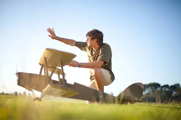 Man Playing Toy Airplane Park — Stock Photo, Image