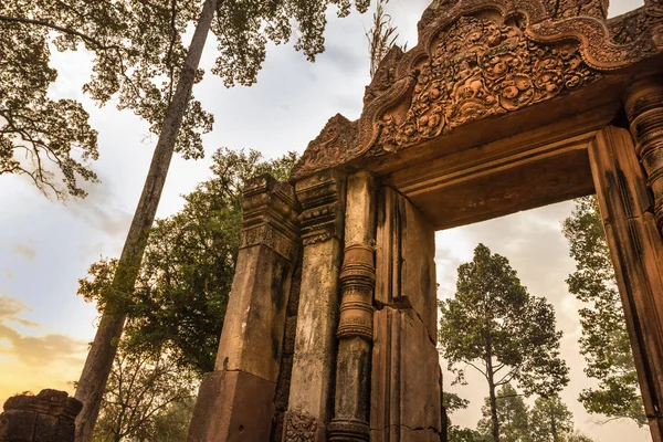 Banteay srei ruiny chrámu — Stock fotografie