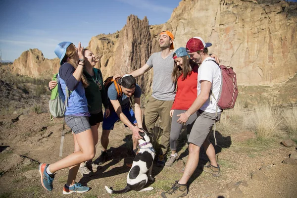 Backpackers Vacation Smith Rock State Park Oregon — Stock Photo, Image