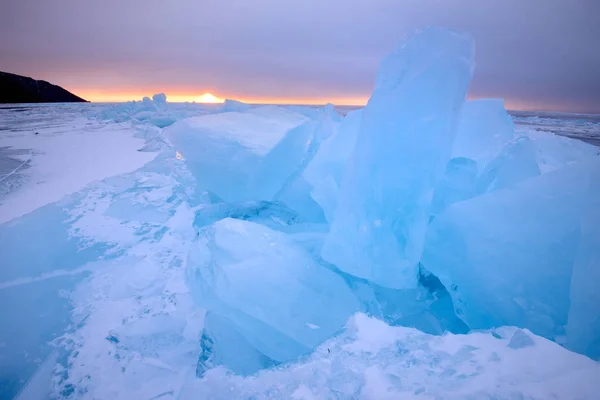 Empilhados Gelo Quebrado Lago Baikal Ilha Olkhon Sibéria Rússia — Fotografia de Stock