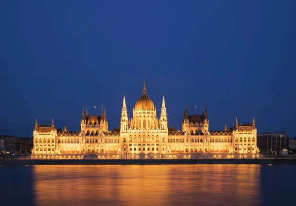 Elölnézet Parlament Esti Hungary Budapest — Stock Fotó