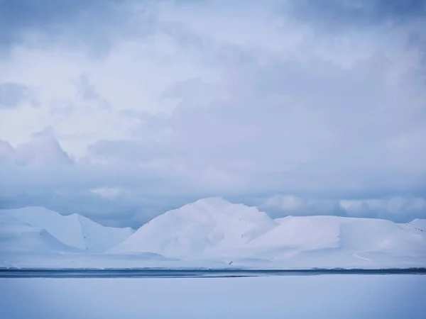 Winterliche Meereslandschaft — Stockfoto