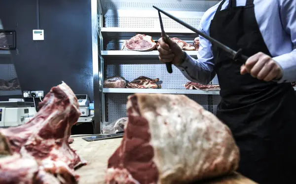 Butcher Sharpening Knife Knife Steel Butcher Shop Mid Section — Stock Photo, Image