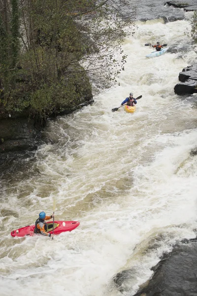 High Angle View Kayakers Paddling River Dee White Water Rapids — Stock Photo, Image