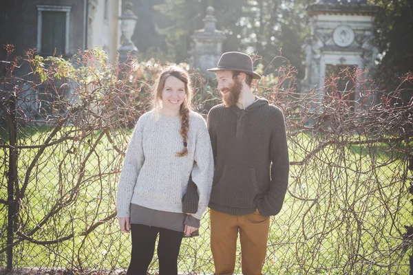 Young Couple Side Side Portrait — Stock Photo, Image