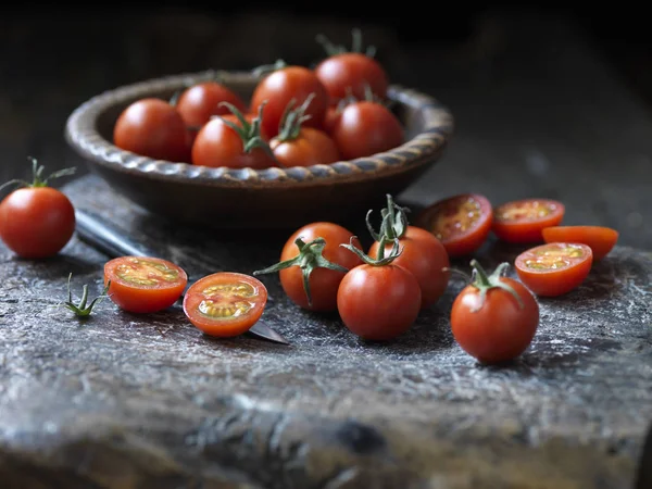 Fresh Organic Tomatoes Bowl Table — Stock Photo, Image