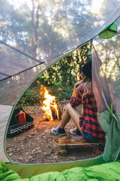 Woman Camping Park — Stock Photo, Image