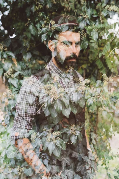 Hombre Superpuesto Arbusto — Foto de Stock