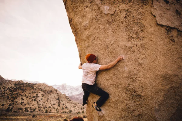 Homme Escalade Buttermilk Boulders Bishop Californie Usa — Photo