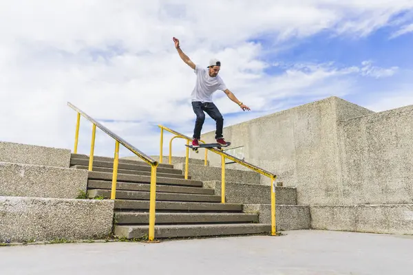 Skateboarder Balancing Railing Montreal Quebec Canada — Stock Photo, Image