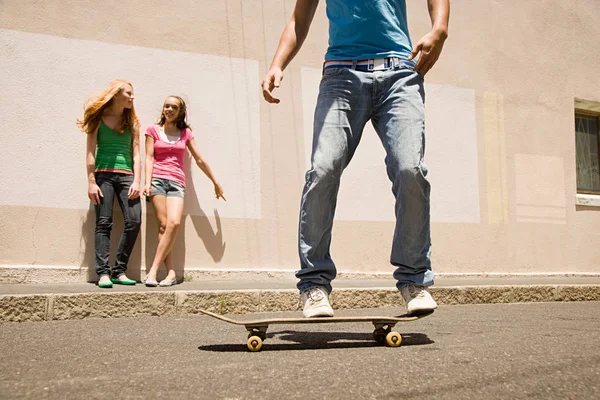 Adolescente Monopatín — Foto de Stock