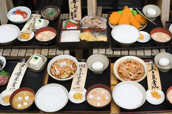 Японські страви на стіл — стокове фото