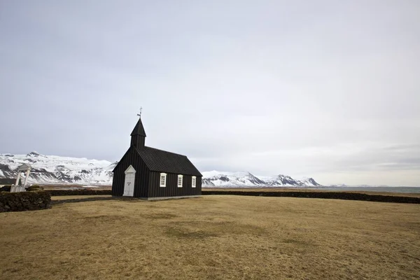Vue Sur Église Budir Les Montagnes Enneigées — Photo