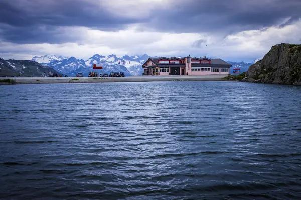 瑞士Nufenen Pass湖 — 图库照片