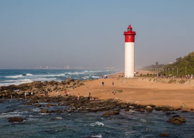 Deniz feneri plaj olay yerinde Umhlanga Rocks, Durban, Güney Afrika.