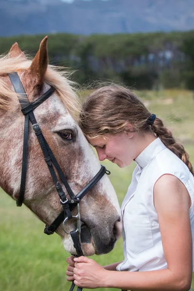 Girl Standing Front Her Sabino Paint Horse Facing Each Other — Stock Photo, Image